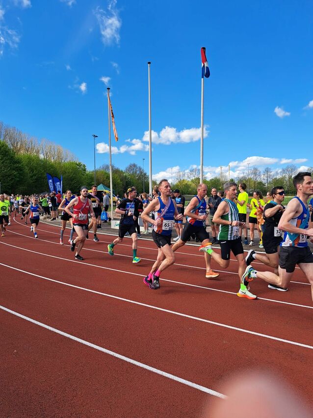 Erwin Kreule aan de start van de Ekiden